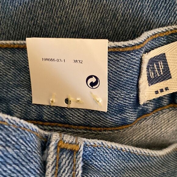 NWT Gap Loose Fit Straight Leg Jeans Size 38x32 - Picture 9 of 13